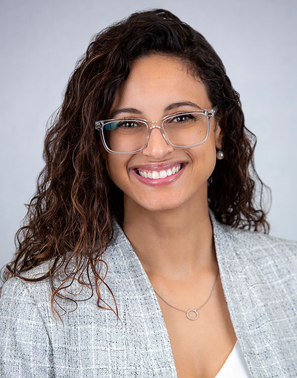 Elizabeth Santiago